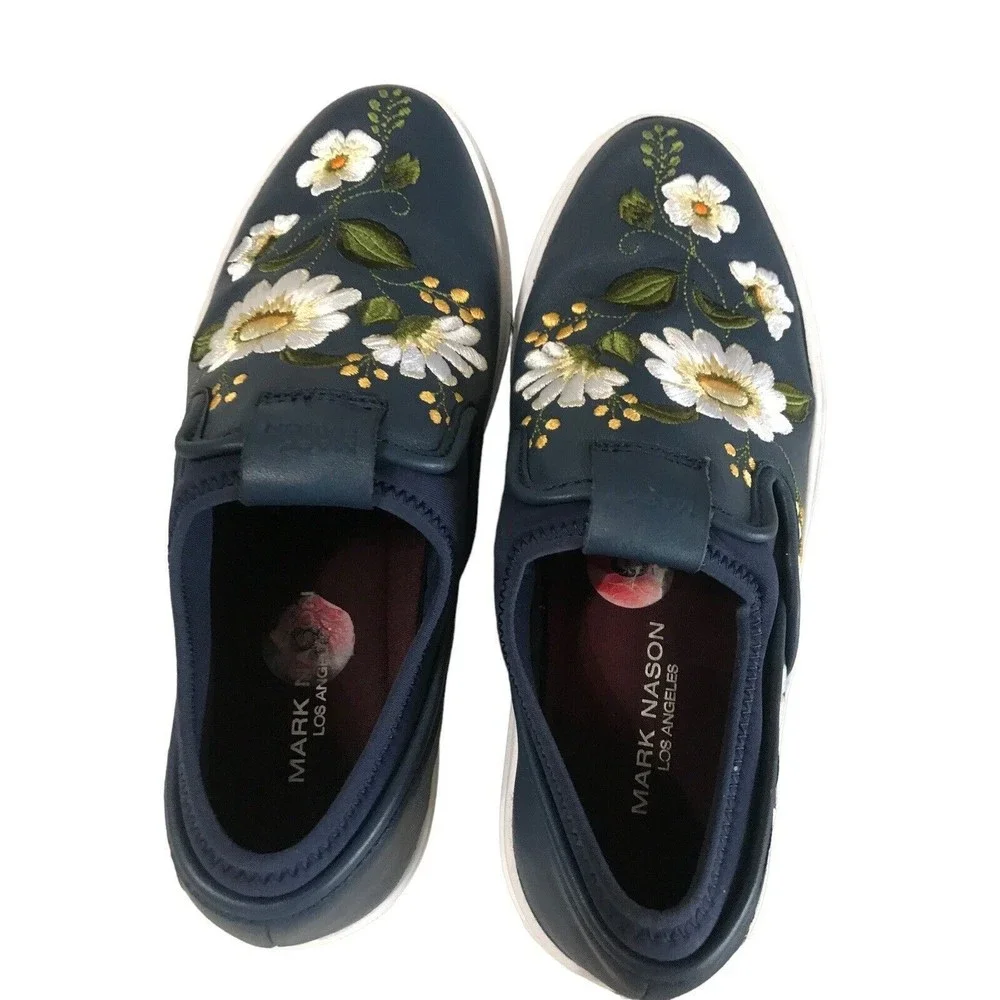 Mark Nason Womens Sz 6 Razor Cup Blue Leather Flora Daisy Embroidered Sneakers